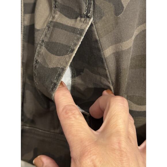 d. jeans Women’s Camo denim jacket 1X Cotton Spandex Stretch Gorpcore Fall - Picture 3 of 10